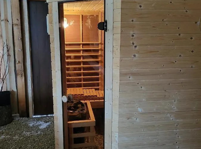 Guest house Gosciniec U Zalesia Zalewski *