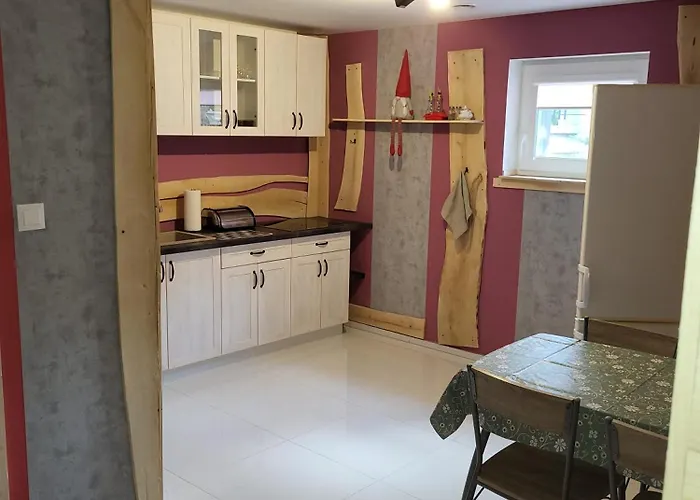 Guest house Gosciniec U Zalesia Zalewski *